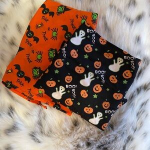 NEW NEVER USED Glow In The Dark Halloween Themed Bandanna Set